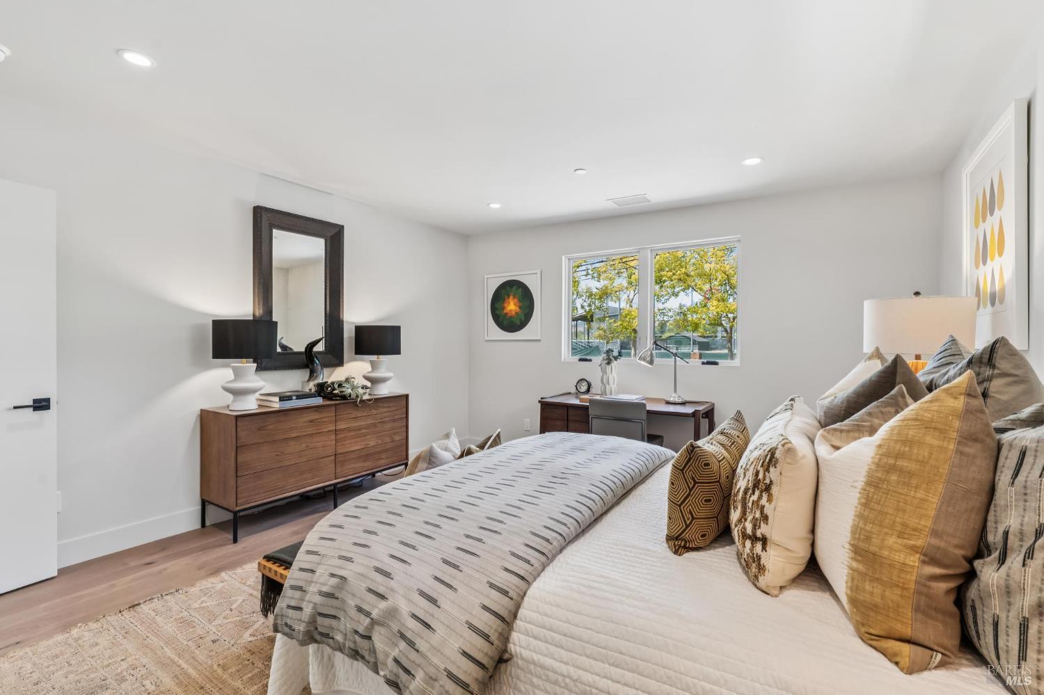 Detail Gallery Image 34 of 49 For 216 1st St, Sonoma,  CA 95476 - 3 Beds | 2/1 Baths