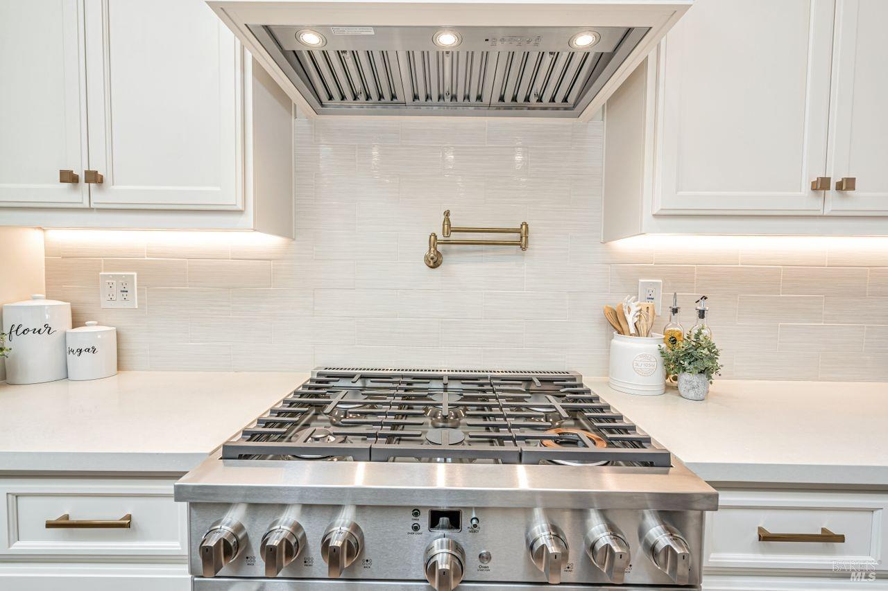 Detail Gallery Image 13 of 50 For 2022 Stony Oak Ct, Santa Rosa,  CA 95403 - 4 Beds | 3/1 Baths