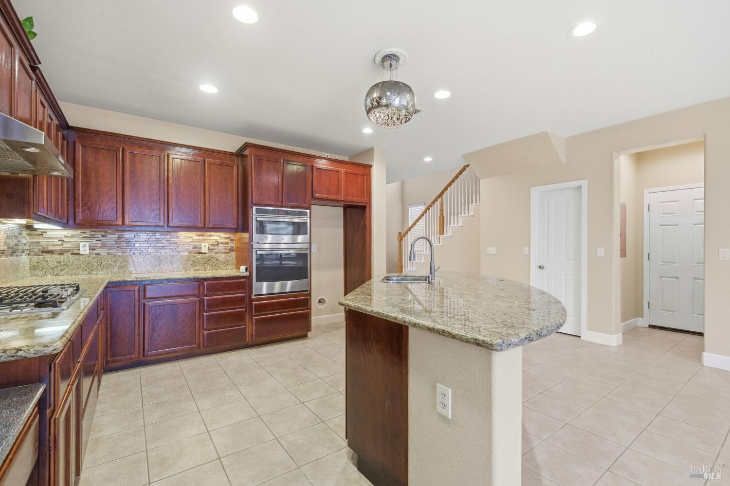 Detail Gallery Image 15 of 48 For 4488 Avondale Cir, Fairfield,  CA 94533 - 3 Beds | 3 Baths