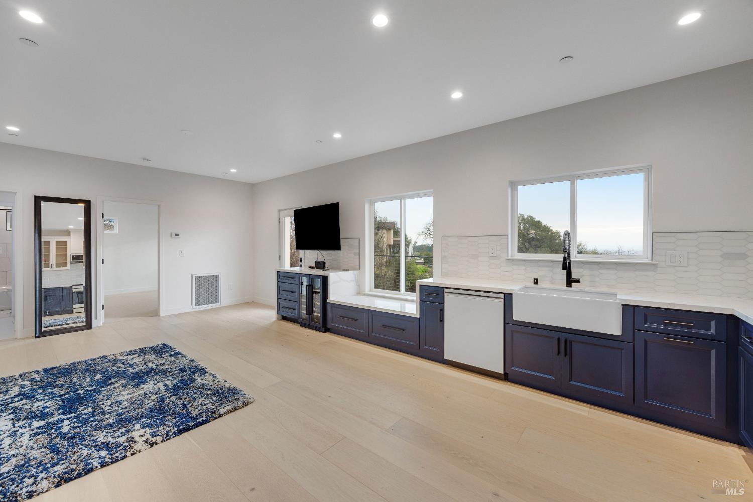 Detail Gallery Image 46 of 64 For 1966 Viewpointe Cir, Santa Rosa,  CA 95403 - 6 Beds | 5/1 Baths