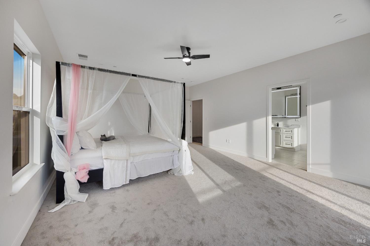 Detail Gallery Image 31 of 64 For 1966 Viewpointe Cir, Santa Rosa,  CA 95403 - 6 Beds | 5/1 Baths