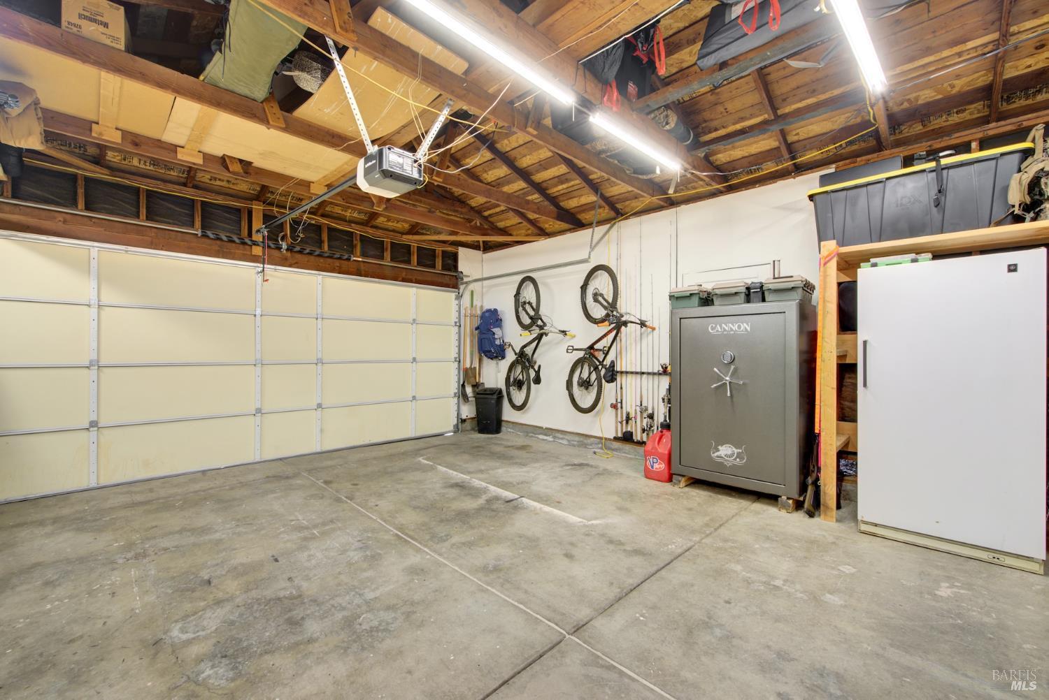 Detail Gallery Image 45 of 72 For 680 Silver Lake Dr, Fairfield,  CA 94534 - 3 Beds | 2 Baths