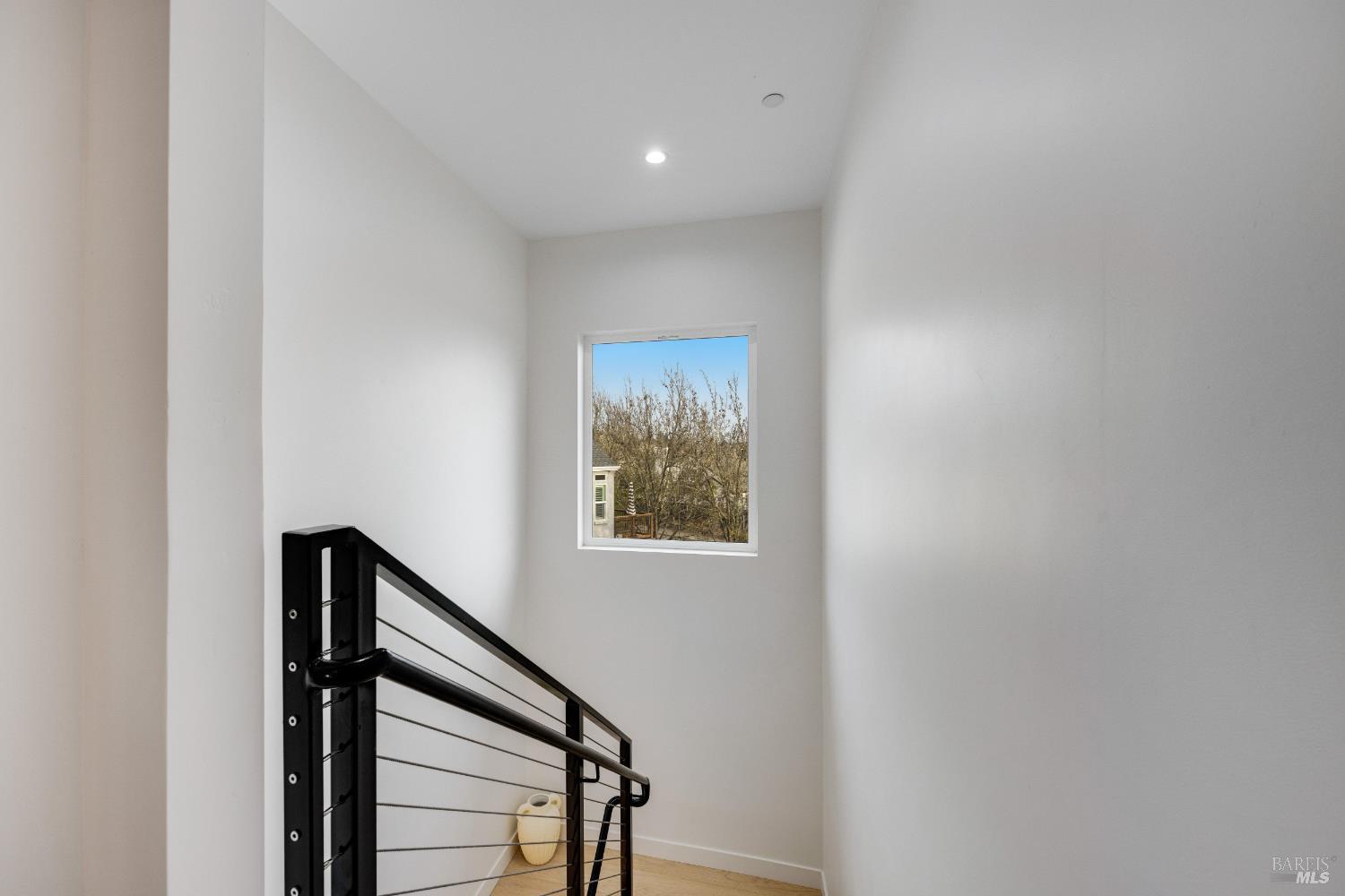 Detail Gallery Image 44 of 64 For 1966 Viewpointe Cir, Santa Rosa,  CA 95403 - 6 Beds | 5/1 Baths