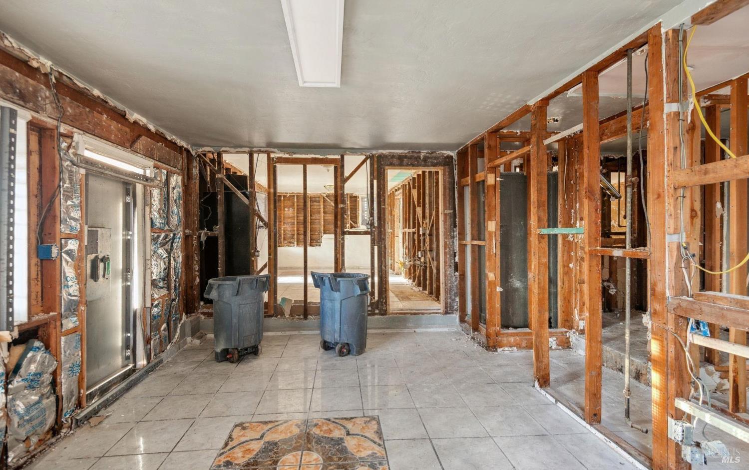 Detail Gallery Image 28 of 30 For 14670 Midland Rd, Castro Valley,  CA 94578 - 4 Beds | 3/1 Baths