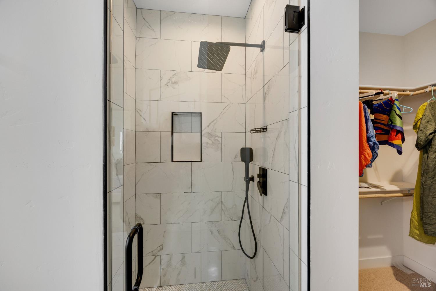 Detail Gallery Image 27 of 64 For 1966 Viewpointe Cir, Santa Rosa,  CA 95403 - 6 Beds | 5/1 Baths