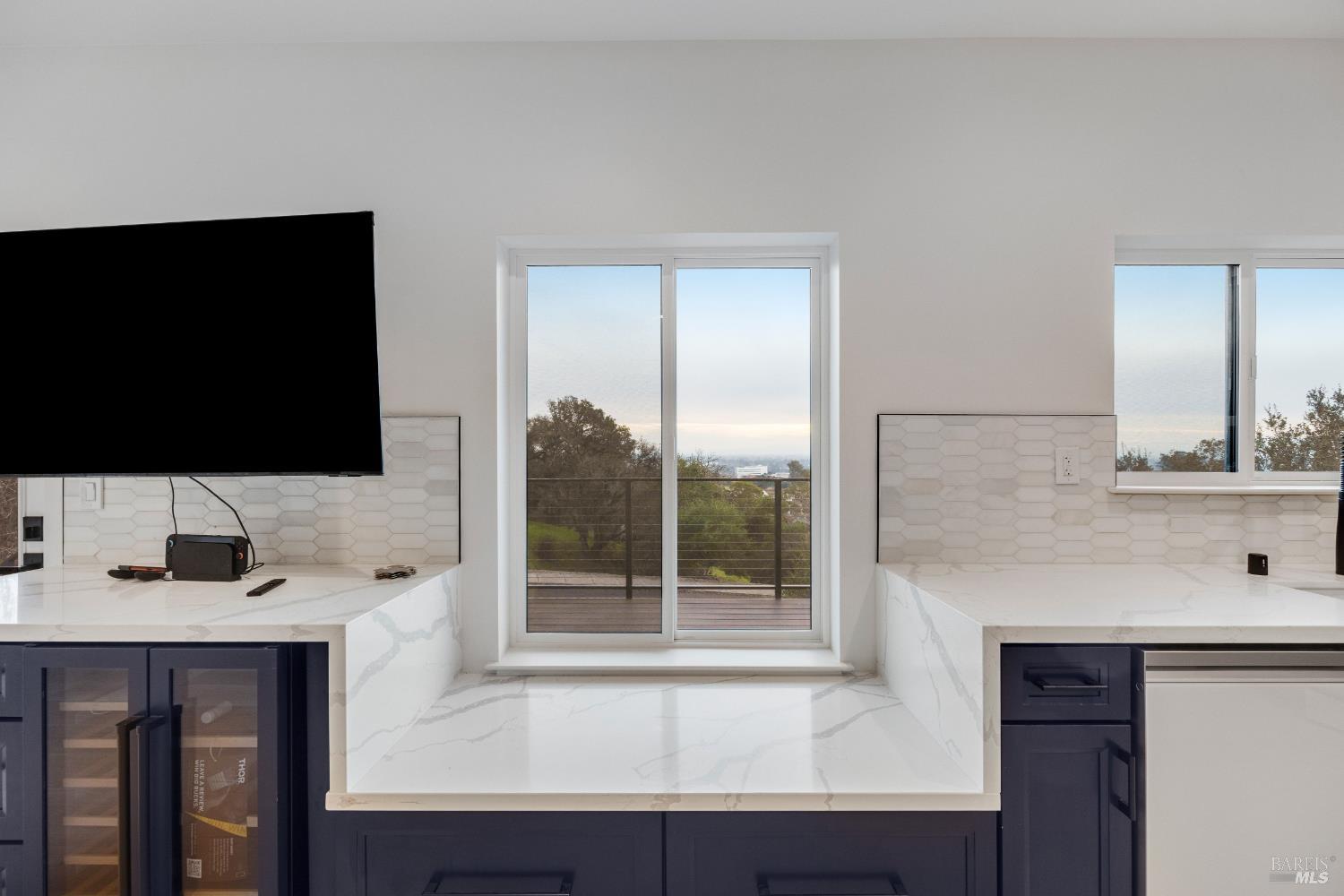 Detail Gallery Image 48 of 64 For 1966 Viewpointe Cir, Santa Rosa,  CA 95403 - 6 Beds | 5/1 Baths