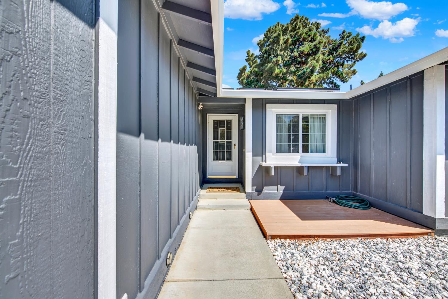 Detail Gallery Image 13 of 72 For 680 Silver Lake Dr, Fairfield,  CA 94534 - 3 Beds | 2 Baths