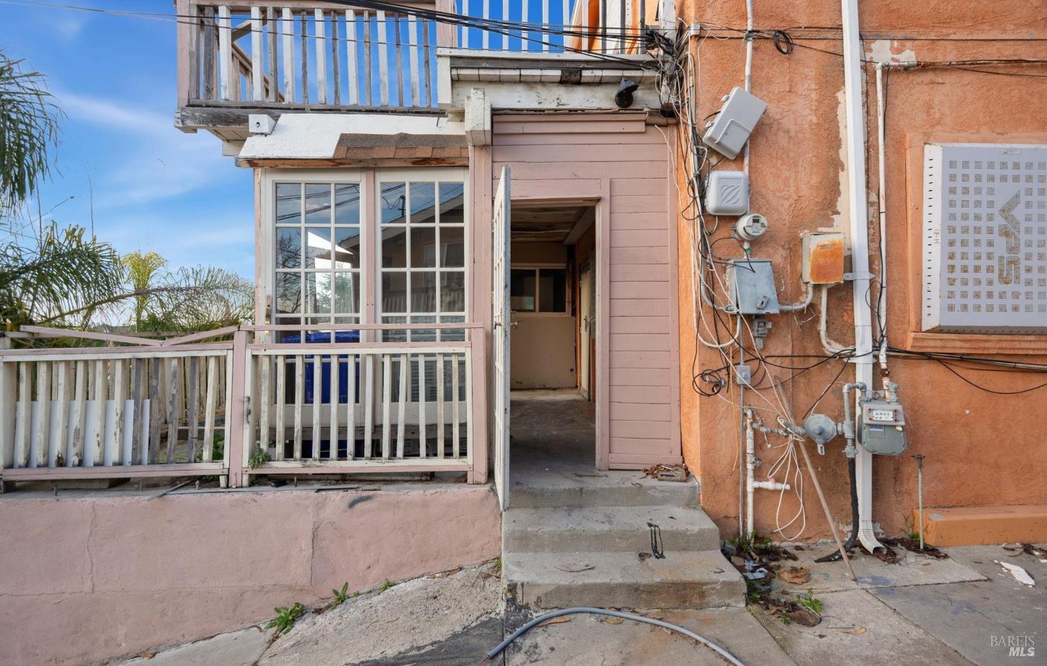 Detail Gallery Image 30 of 30 For 14670 Midland Rd, Castro Valley,  CA 94578 - 4 Beds | 3/1 Baths