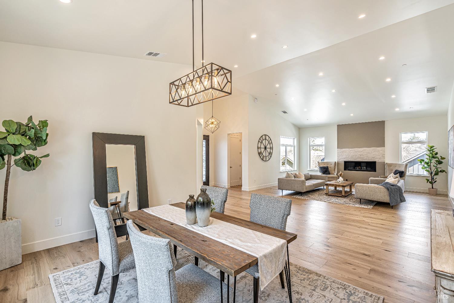 Detail Gallery Image 4 of 50 For 2022 Stony Oak Ct, Santa Rosa,  CA 95403 - 4 Beds | 3/1 Baths