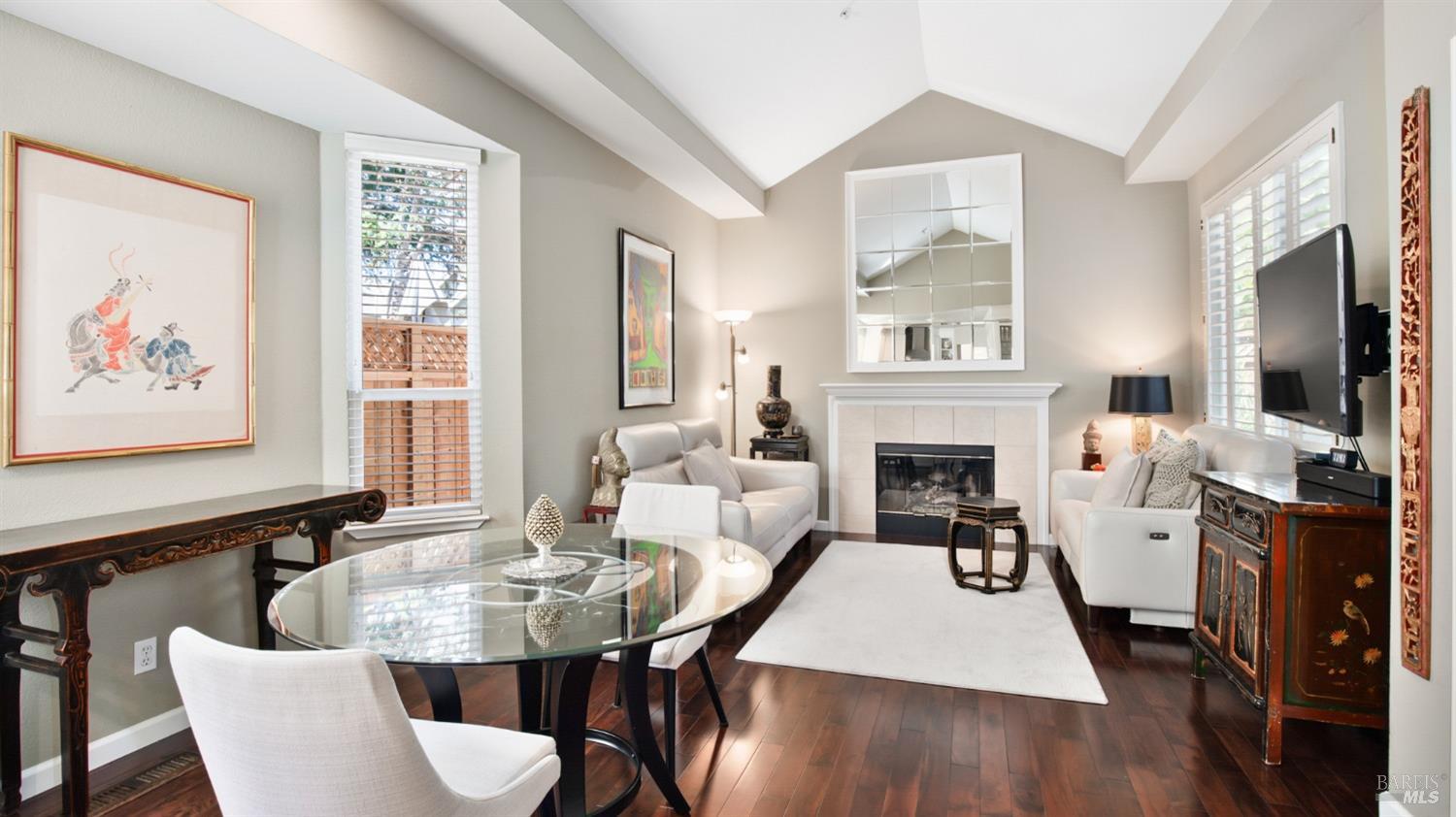 Front Image Thumbnail for BA326005805