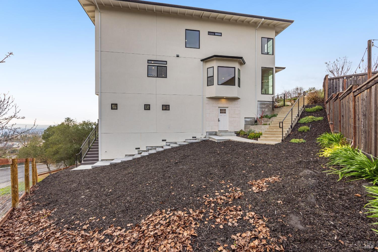 Detail Gallery Image 57 of 64 For 1966 Viewpointe Cir, Santa Rosa,  CA 95403 - 6 Beds | 5/1 Baths