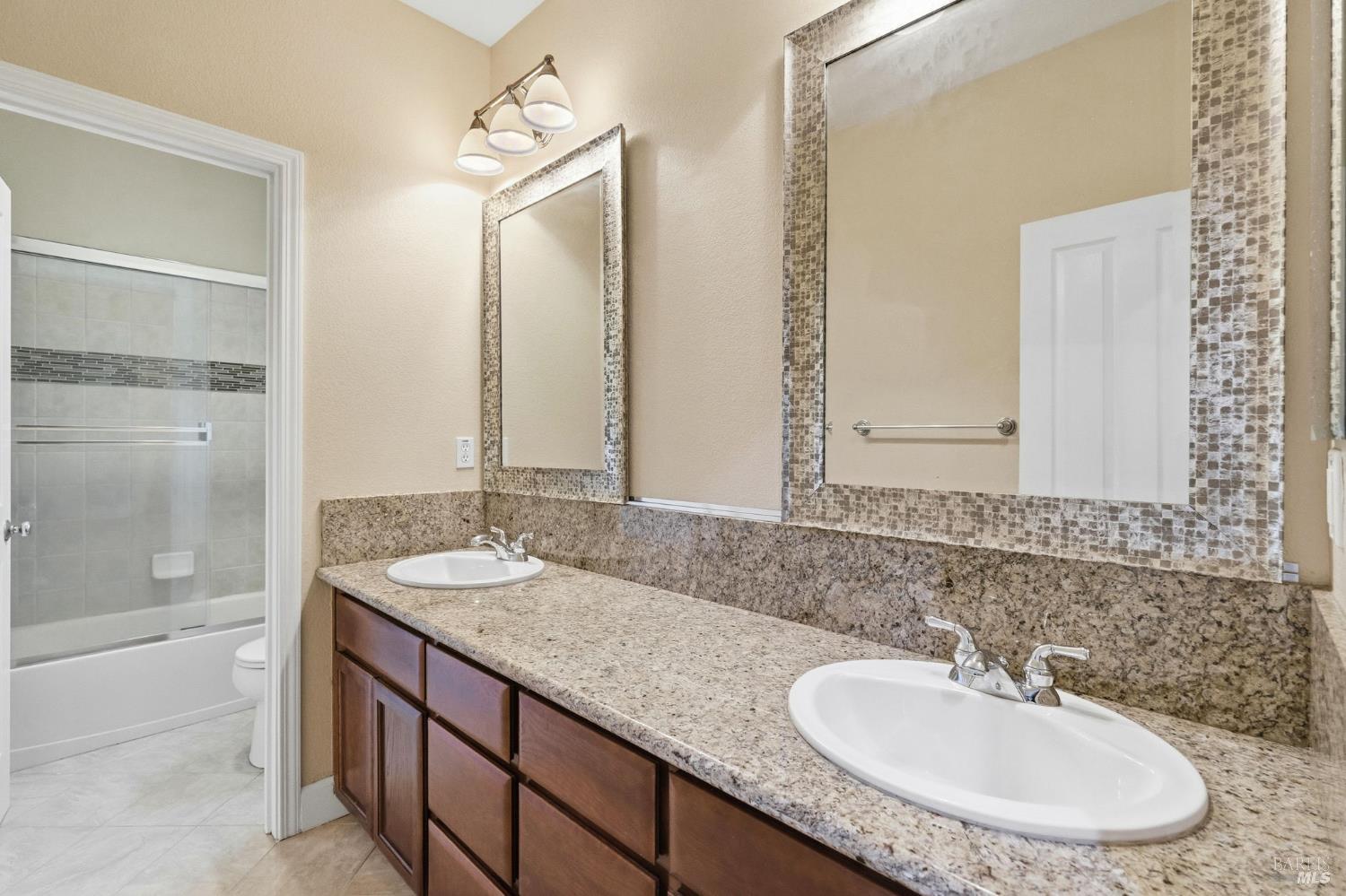 Detail Gallery Image 39 of 48 For 4488 Avondale Cir, Fairfield,  CA 94533 - 3 Beds | 3 Baths