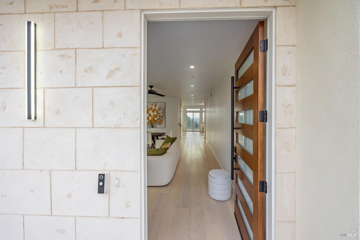 Detail Gallery Image 6 of 64 For 1966 Viewpointe Cir, Santa Rosa,  CA 95403 - 6 Beds | 5/1 Baths