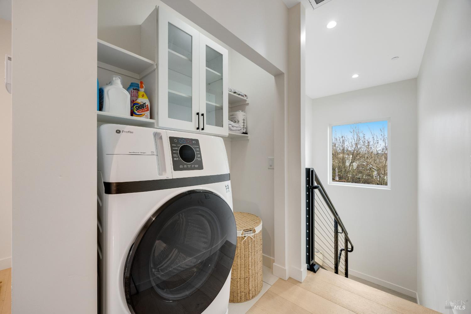 Detail Gallery Image 41 of 64 For 1966 Viewpointe Cir, Santa Rosa,  CA 95403 - 6 Beds | 5/1 Baths