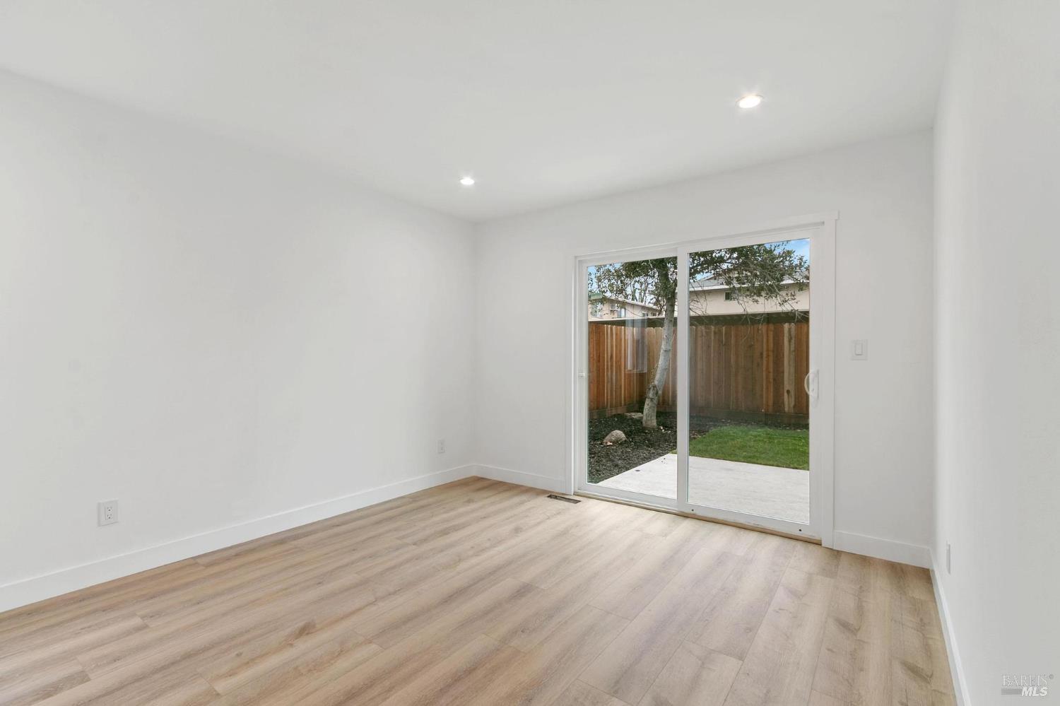 Detail Gallery Image 24 of 25 For 604 Oregon St, Fairfield,  CA 94533 - 6 Beds | 3 Baths