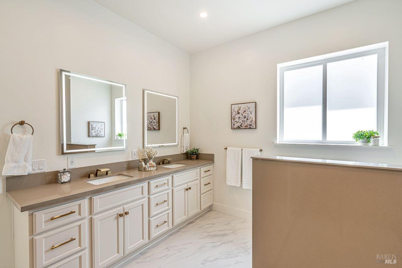 Detail Gallery Image 25 of 50 For 2022 Stony Oak Ct, Santa Rosa,  CA 95403 - 4 Beds | 3/1 Baths