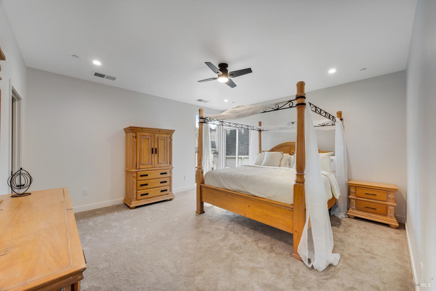 Detail Gallery Image 42 of 64 For 1966 Viewpointe Cir, Santa Rosa,  CA 95403 - 6 Beds | 5/1 Baths