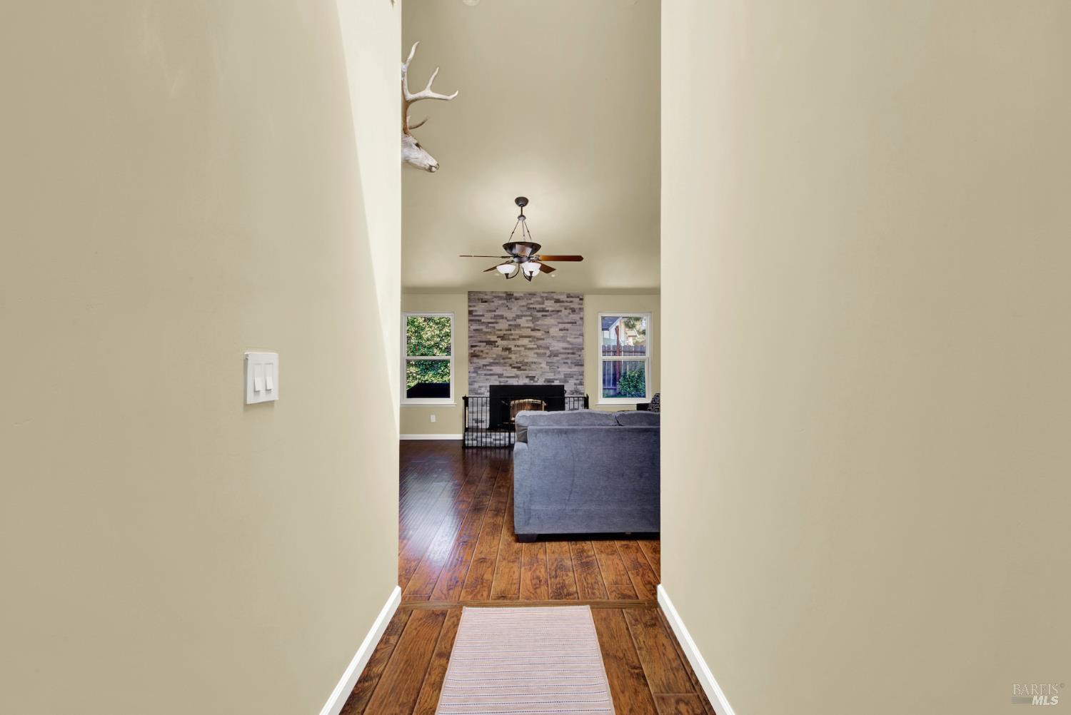 Detail Gallery Image 14 of 72 For 680 Silver Lake Dr, Fairfield,  CA 94534 - 3 Beds | 2 Baths