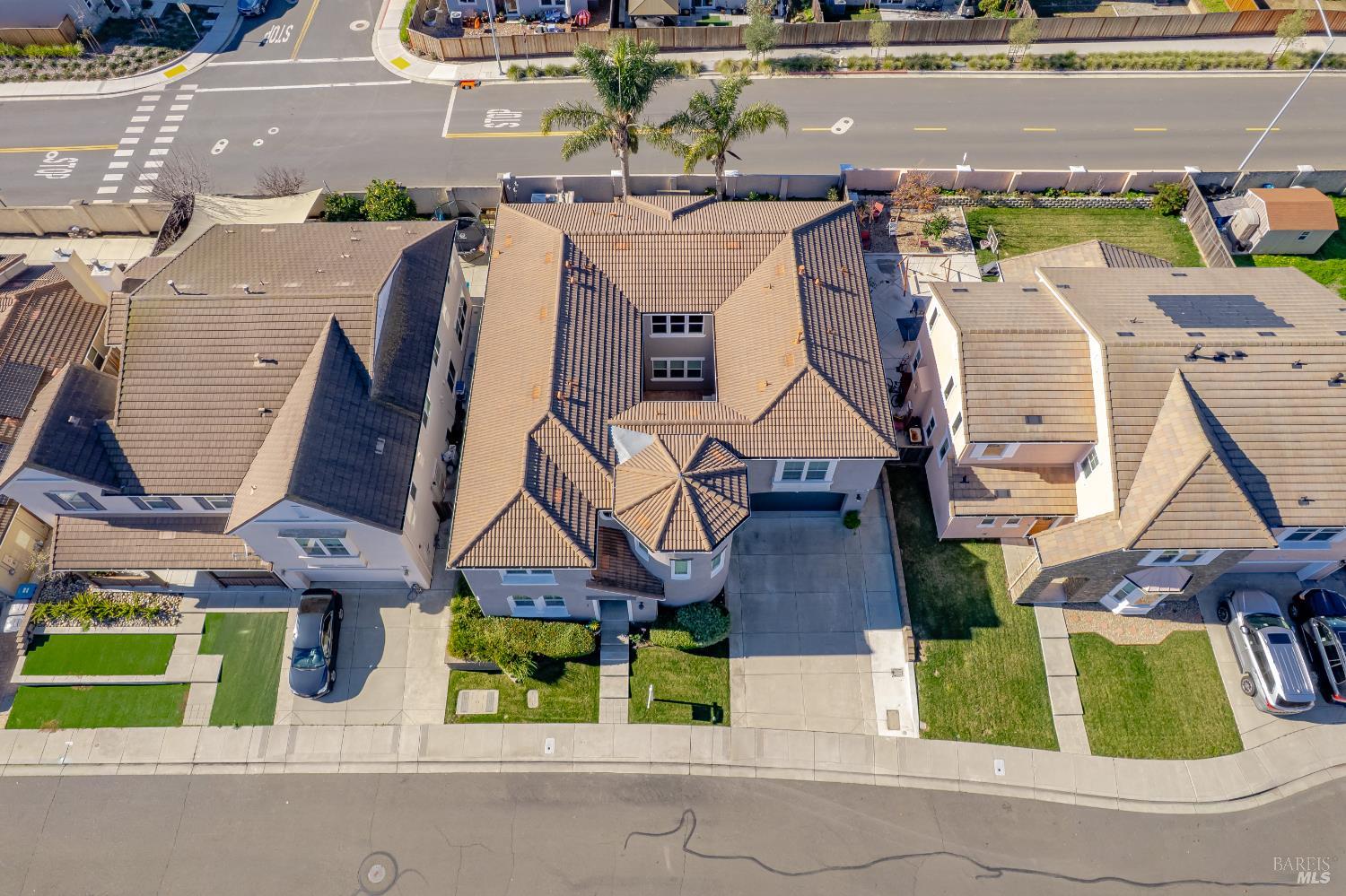 Detail Gallery Image 2 of 81 For 247 Cantada Way, American Canyon,  CA 94503 - 5 Beds | 4/1 Baths