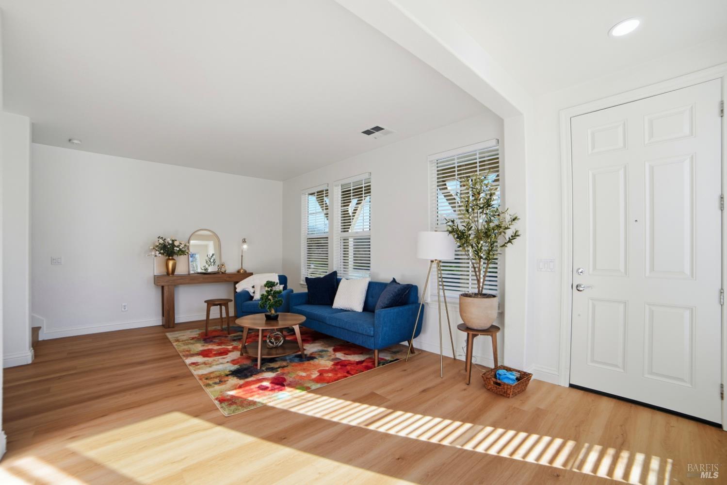 Detail Gallery Image 7 of 43 For 4077 Calloway Dr, Santa Rosa,  CA 95409 - 3 Beds | 2/1 Baths