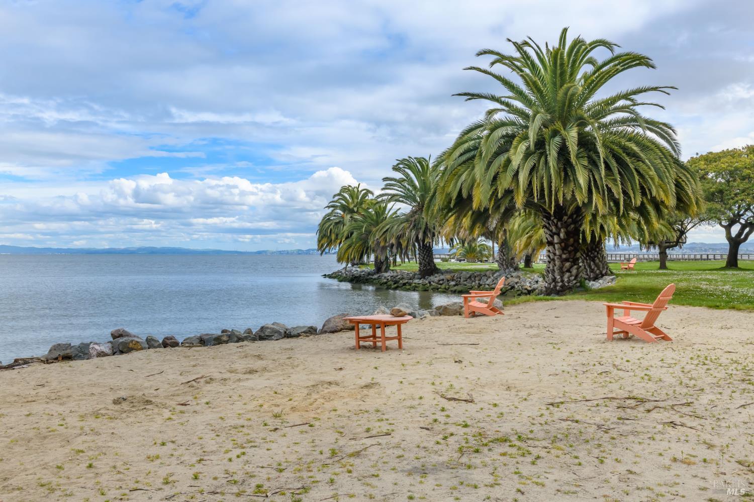 Detail Gallery Image 44 of 48 For 94 Biscayne Dr, San Rafael,  CA 94901 - 2 Beds | 2 Baths