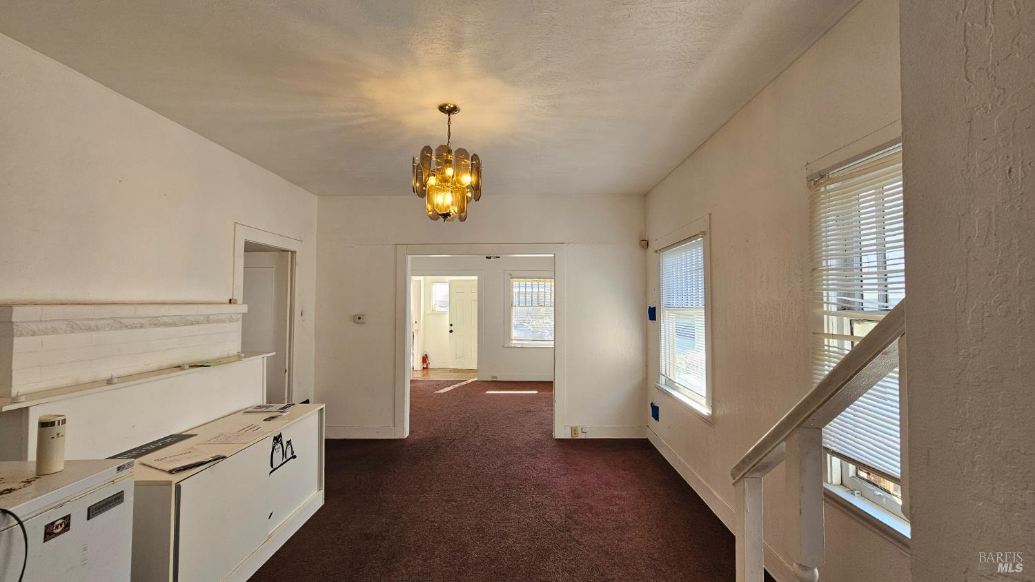 Detail Gallery Image 2 of 7 For 960 62nd St, Oakland,  CA 94608 - 4 Beds | 3 Baths