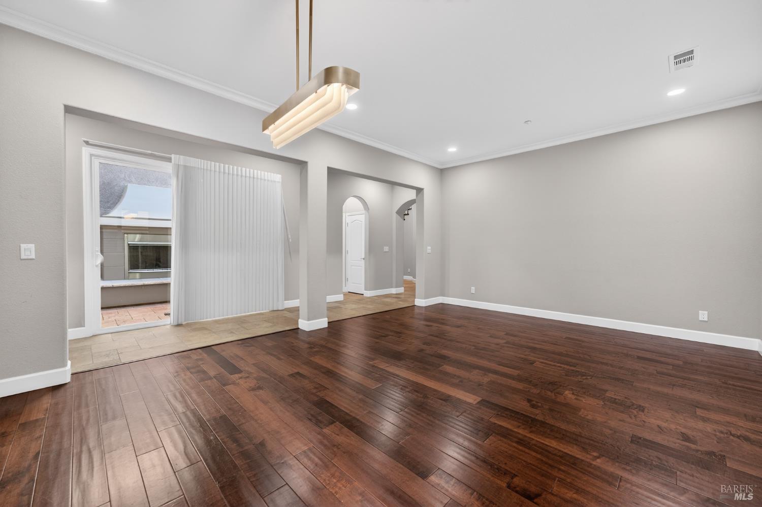 Detail Gallery Image 32 of 81 For 247 Cantada Way, American Canyon,  CA 94503 - 5 Beds | 4/1 Baths