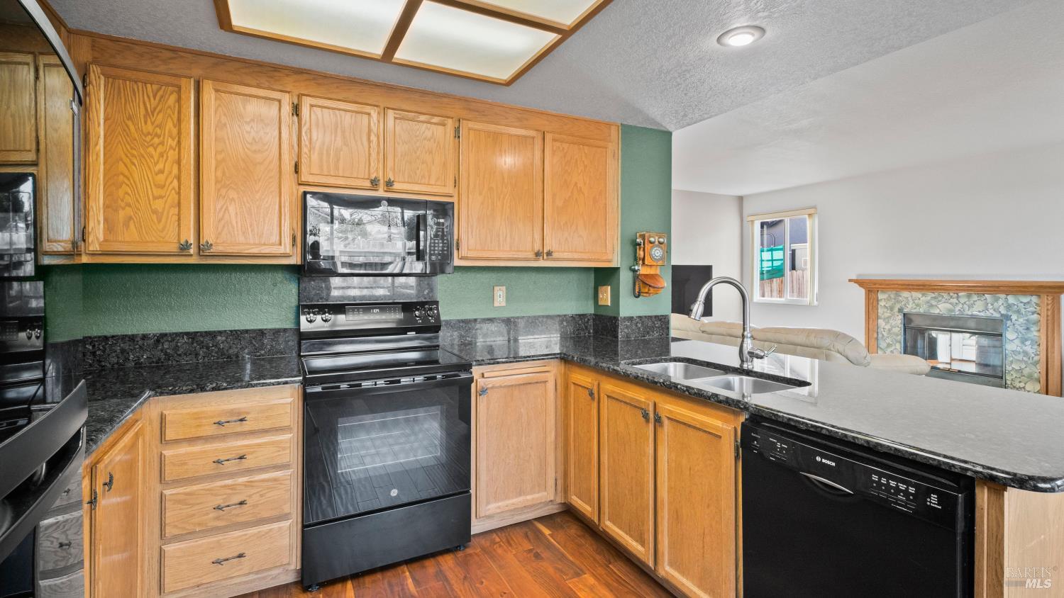 Detail Gallery Image 24 of 53 For 2913 Willow Ct, Fairfield,  CA 94533 - 4 Beds | 3 Baths