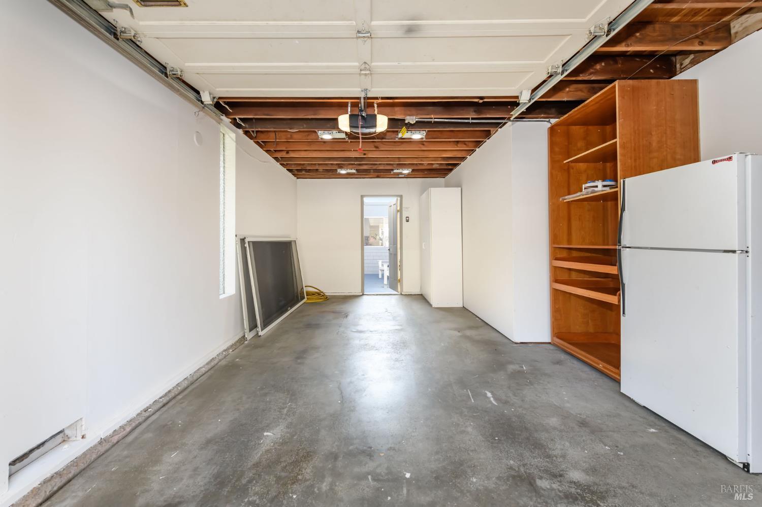 Detail Gallery Image 36 of 48 For 94 Biscayne Dr, San Rafael,  CA 94901 - 2 Beds | 2 Baths