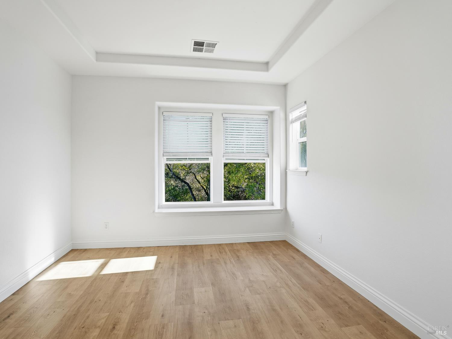 Detail Gallery Image 32 of 60 For 4424 Streamside Dr, Santa Rosa,  CA 95409 - 3 Beds | 3/1 Baths