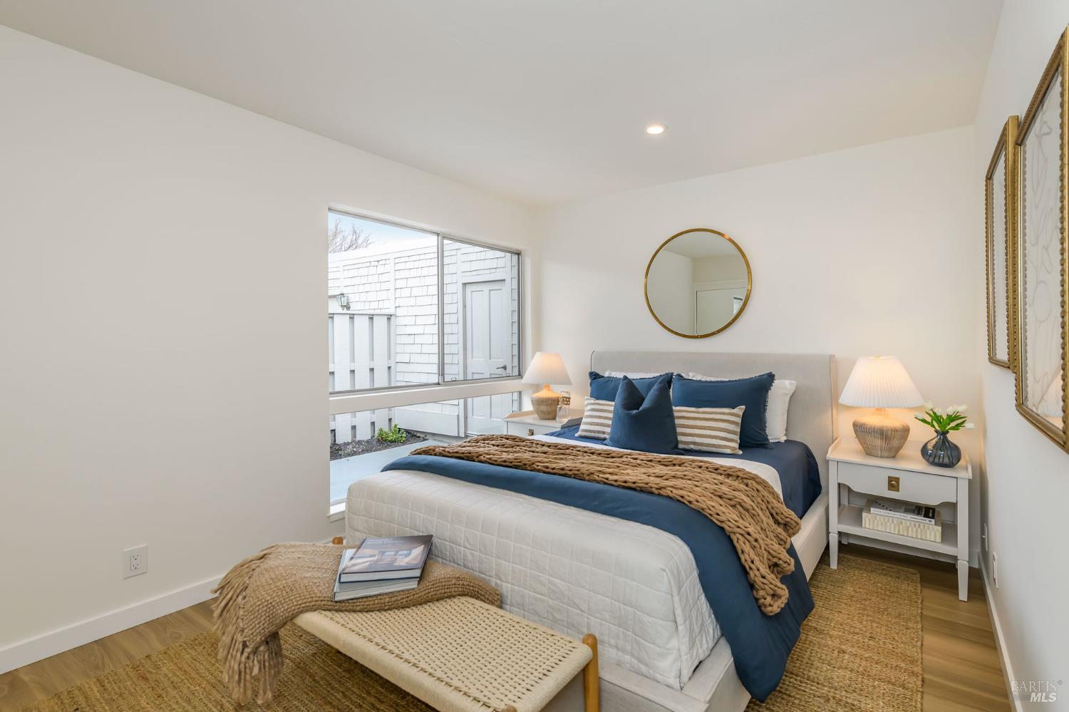 Detail Gallery Image 29 of 48 For 94 Biscayne Dr, San Rafael,  CA 94901 - 2 Beds | 2 Baths