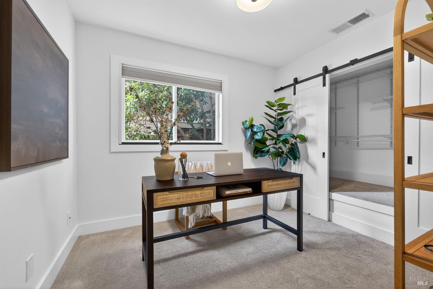 Detail Gallery Image 43 of 76 For 60 Marina Court Dr, San Rafael,  CA 94901 - 4 Beds | 3 Baths