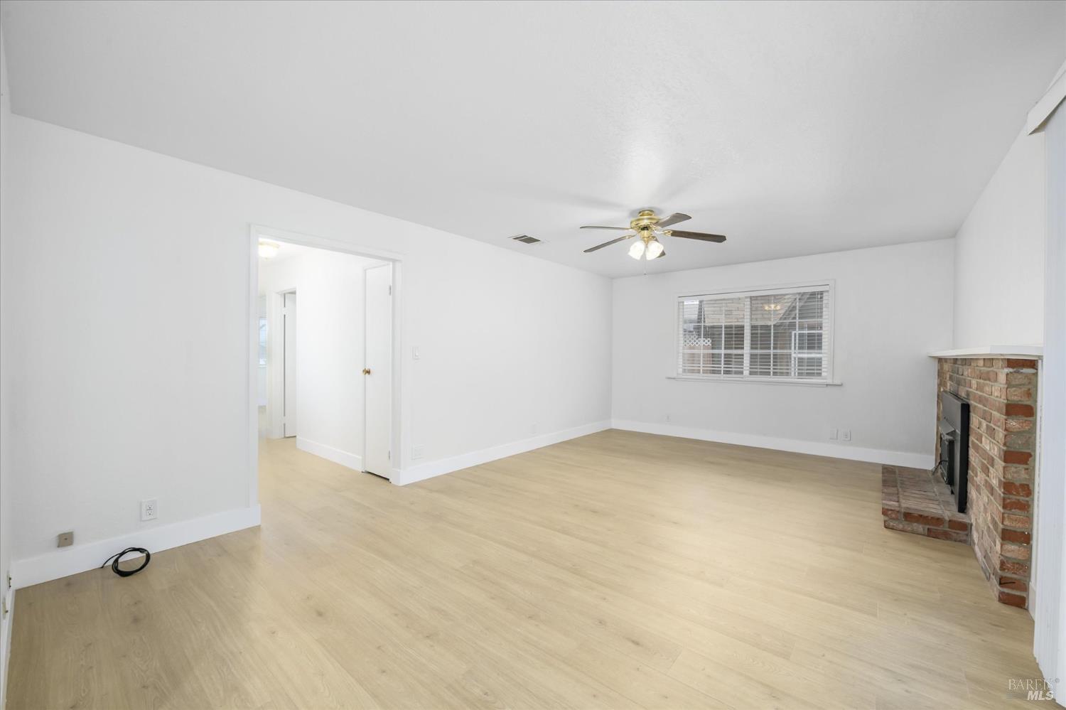 Detail Gallery Image 7 of 26 For 171 San Luis Ct, Vacaville,  CA 95688 - 3 Beds | 1 Baths