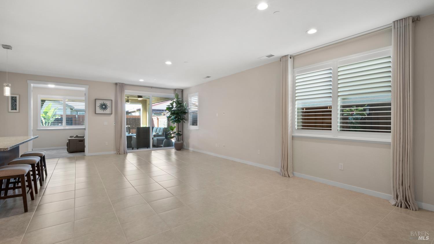 Detail Gallery Image 13 of 59 For 2395 Front Porch Ln, Rio Vista,  CA 94571 - 2 Beds | 2 Baths