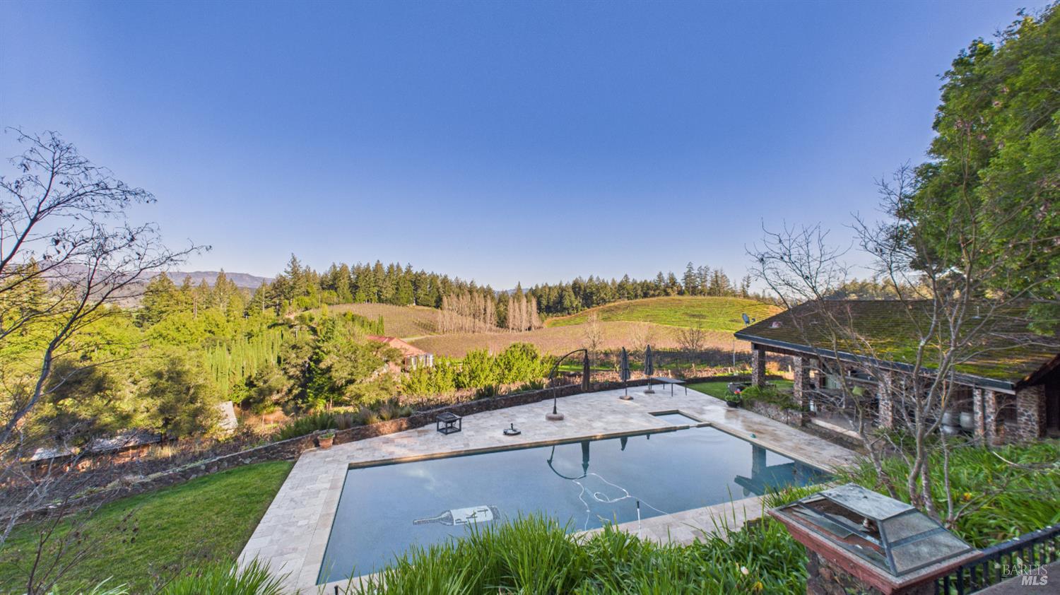 Detail Gallery Image 11 of 45 For 3225 W Dry Creek Rd, Healdsburg,  CA 95448 - 3 Beds | 4/1 Baths