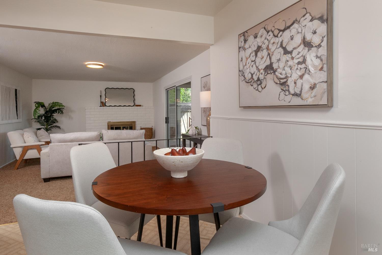 Detail Gallery Image 14 of 27 For 5530 Dupont Dr, Santa Rosa,  CA 95409 - 3 Beds | 2 Baths