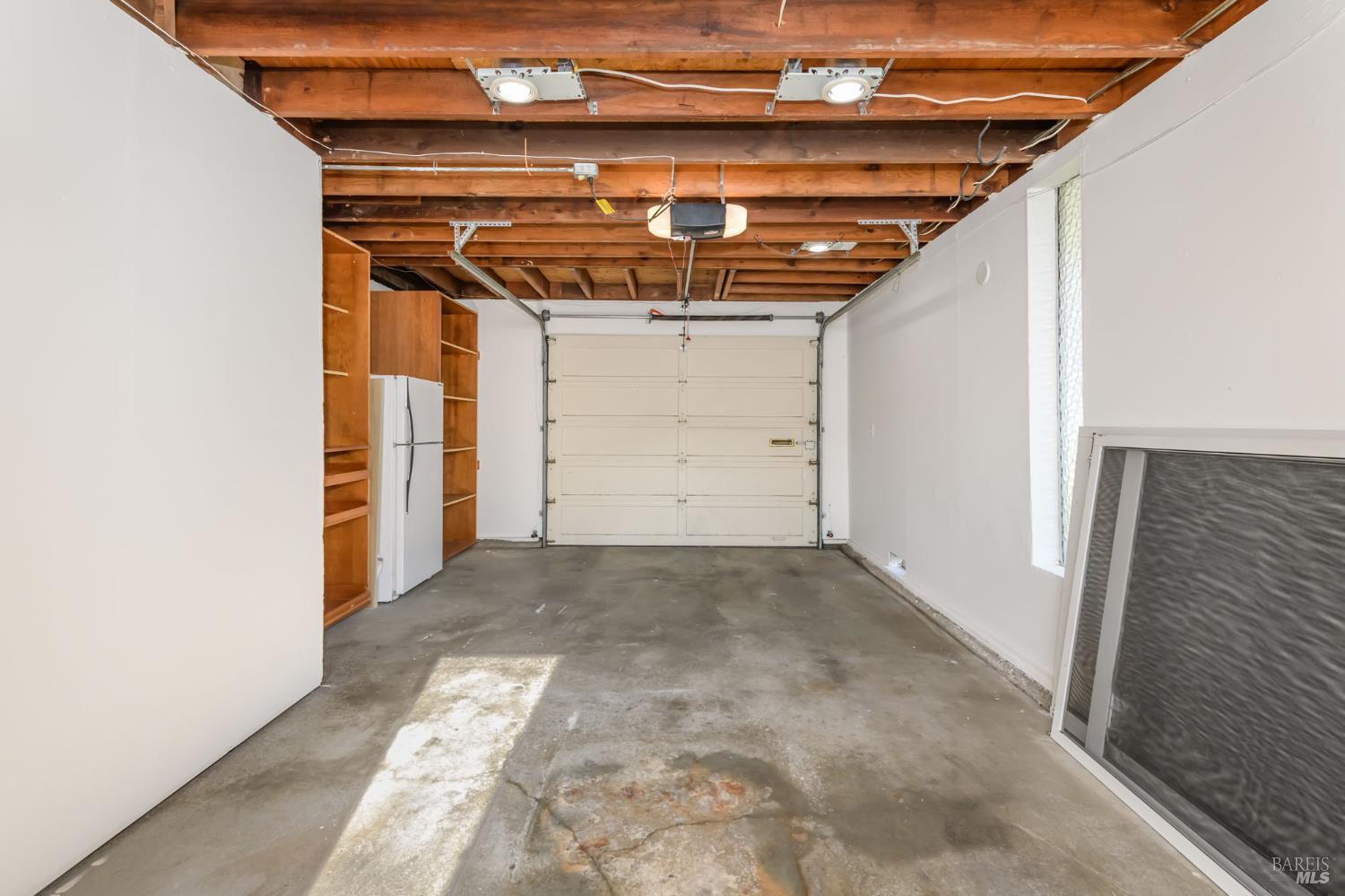 Detail Gallery Image 35 of 48 For 94 Biscayne Dr, San Rafael,  CA 94901 - 2 Beds | 2 Baths