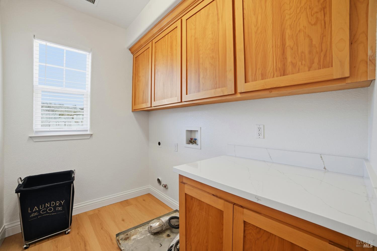 Detail Gallery Image 35 of 43 For 4077 Calloway Dr, Santa Rosa,  CA 95409 - 3 Beds | 2/1 Baths