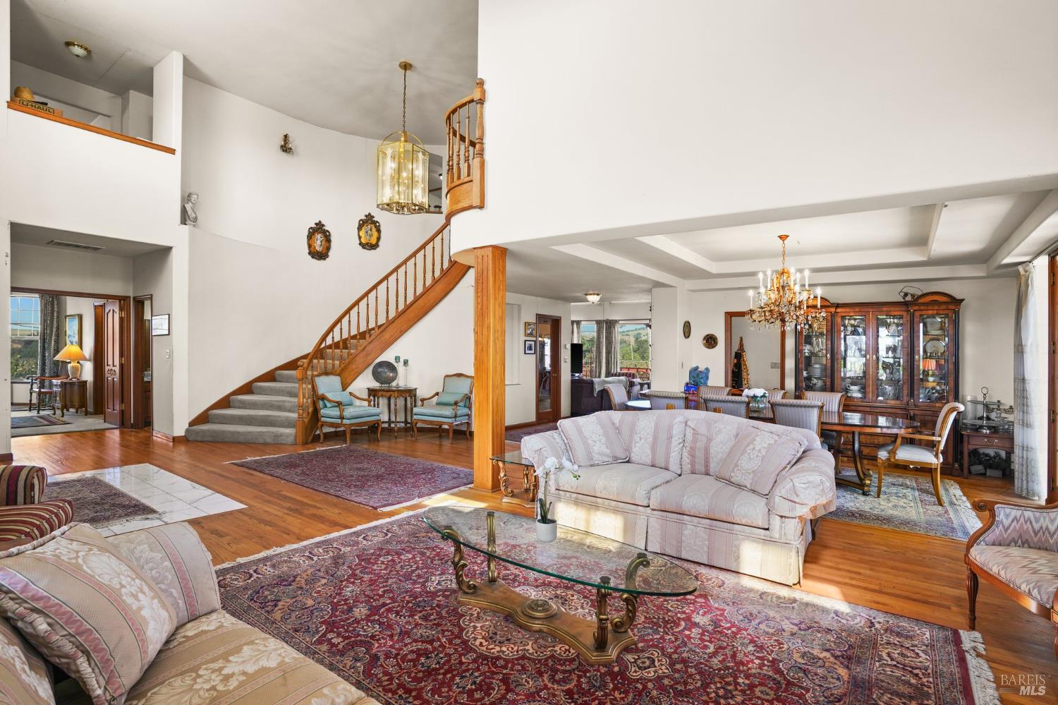 Detail Gallery Image 9 of 24 For 5267 Old Sonoma Rd, Napa,  CA 94559 - 5 Beds | 3/1 Baths