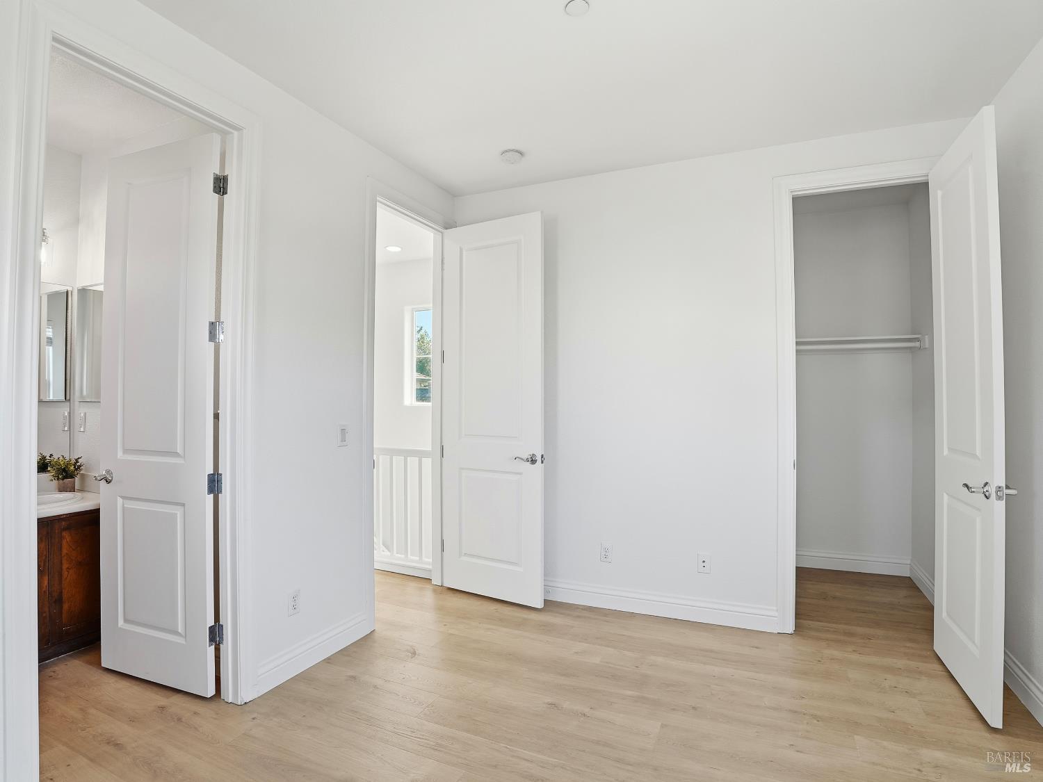 Detail Gallery Image 35 of 60 For 4424 Streamside Dr, Santa Rosa,  CA 95409 - 3 Beds | 3/1 Baths