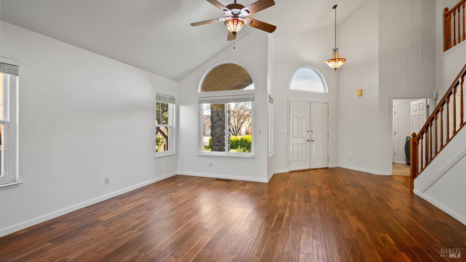 Detail Gallery Image 14 of 53 For 2913 Willow Ct, Fairfield,  CA 94533 - 4 Beds | 3 Baths