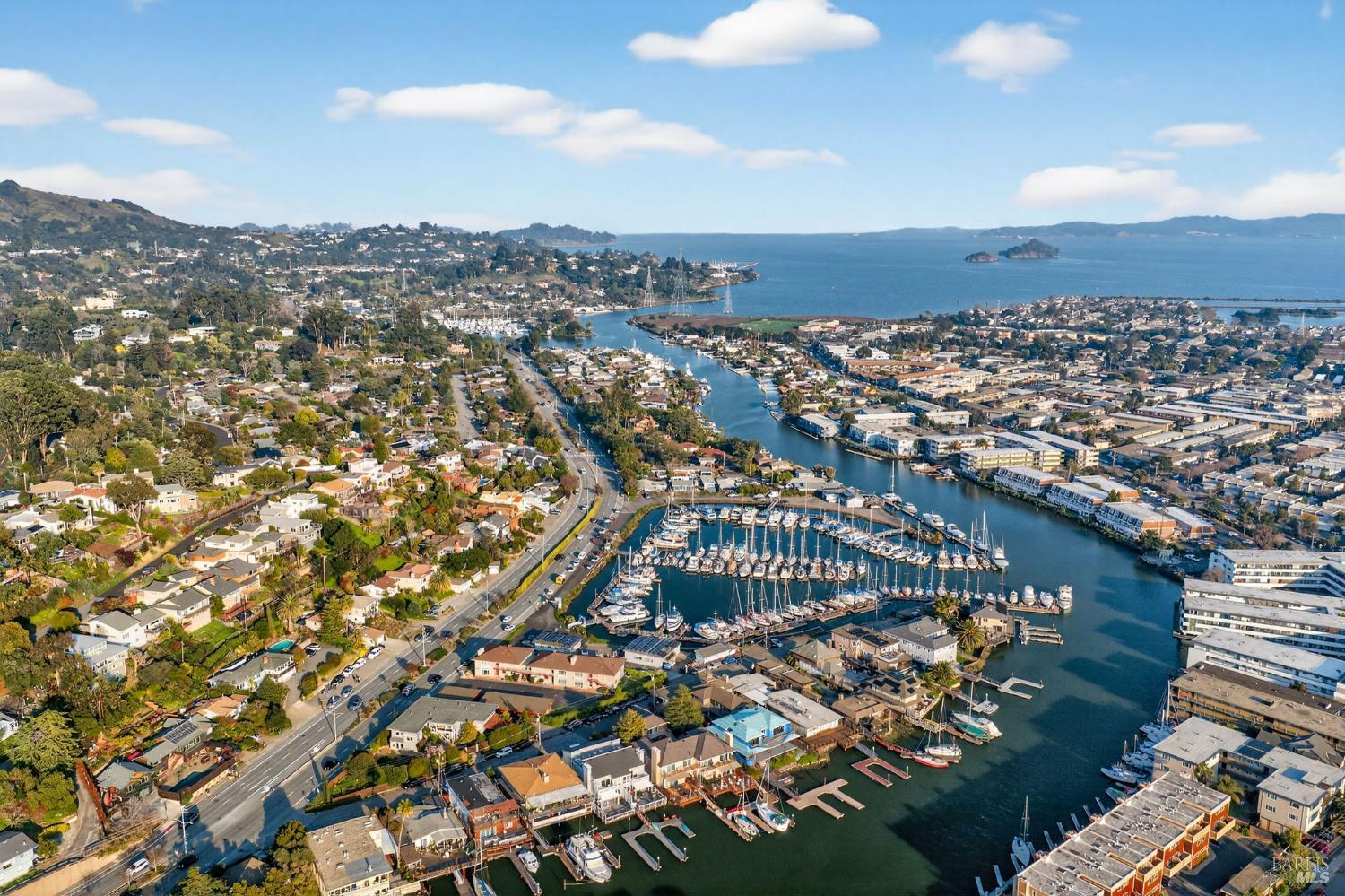 Detail Gallery Image 71 of 76 For 60 Marina Court Dr, San Rafael,  CA 94901 - 4 Beds | 3 Baths