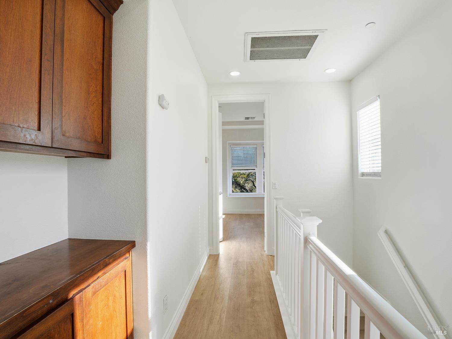 Detail Gallery Image 29 of 60 For 4424 Streamside Dr, Santa Rosa,  CA 95409 - 3 Beds | 3/1 Baths