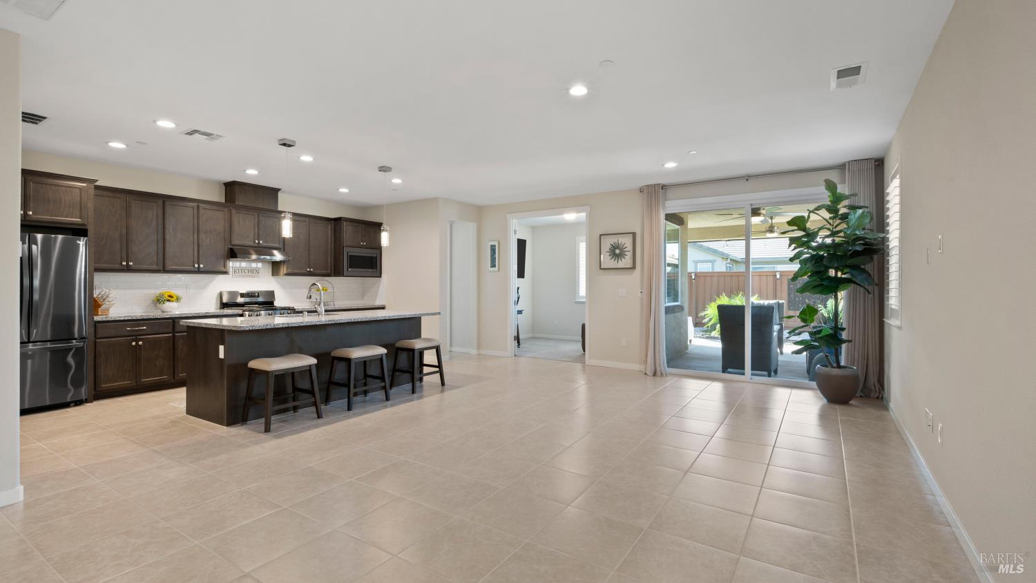 Detail Gallery Image 14 of 59 For 2395 Front Porch Ln, Rio Vista,  CA 94571 - 2 Beds | 2 Baths