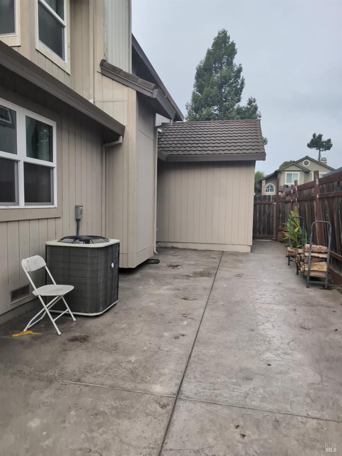 Detail Gallery Image 11 of 12 For 109 Tuxedo Ct, Petaluma,  CA 94954 - 4 Beds | 2/1 Baths