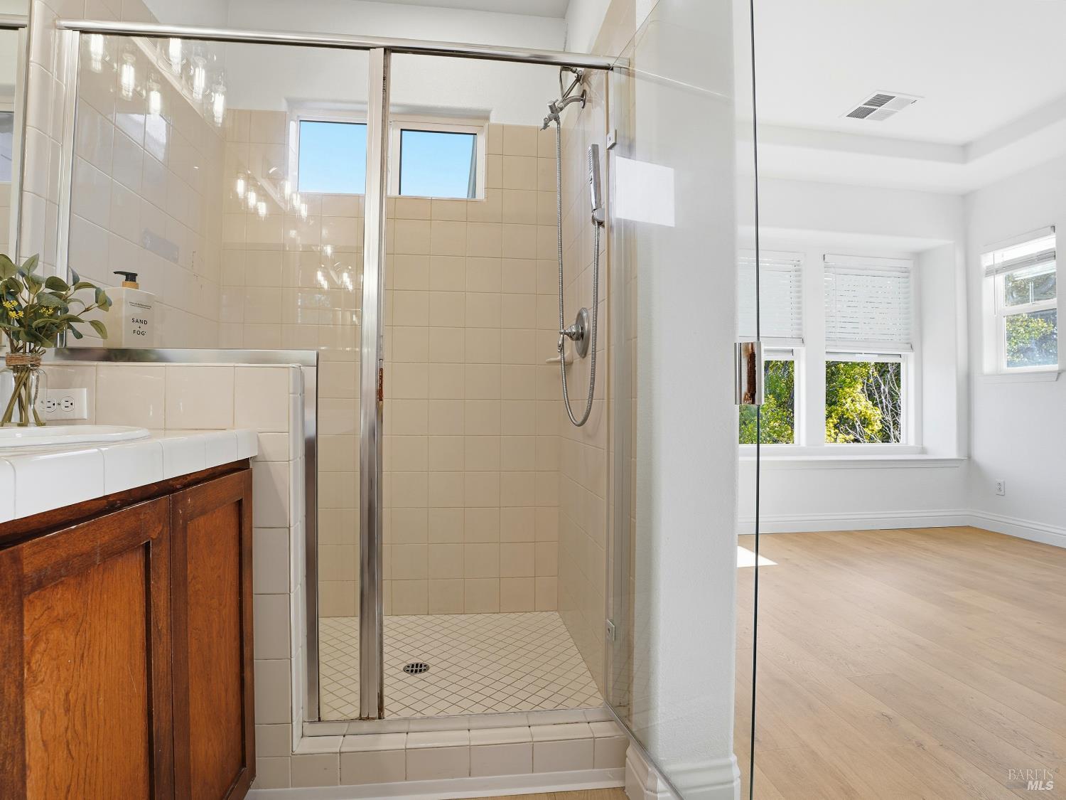 Detail Gallery Image 44 of 60 For 4424 Streamside Dr, Santa Rosa,  CA 95409 - 3 Beds | 3/1 Baths