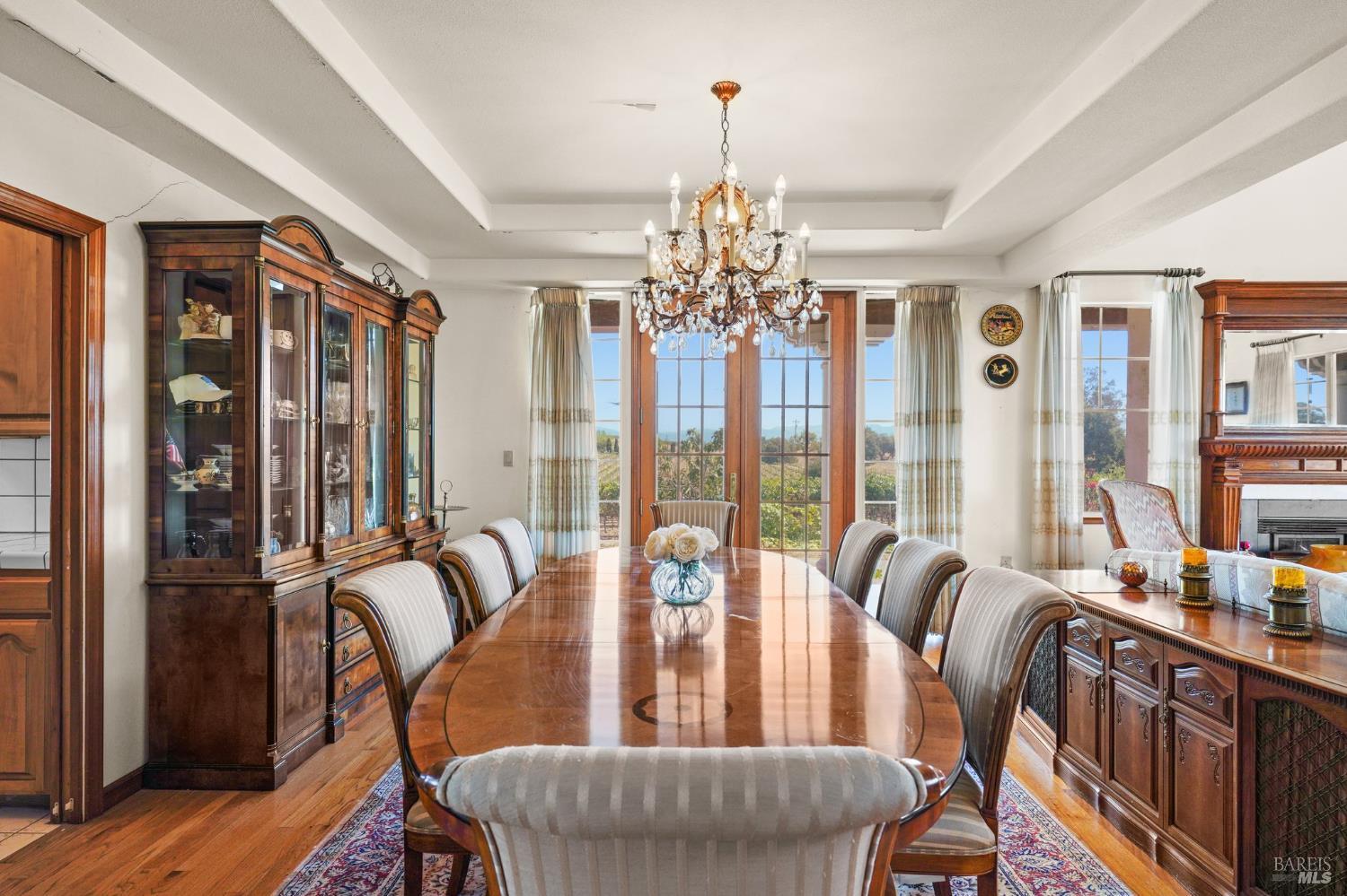 Detail Gallery Image 10 of 24 For 5267 Old Sonoma Rd, Napa,  CA 94559 - 5 Beds | 3/1 Baths