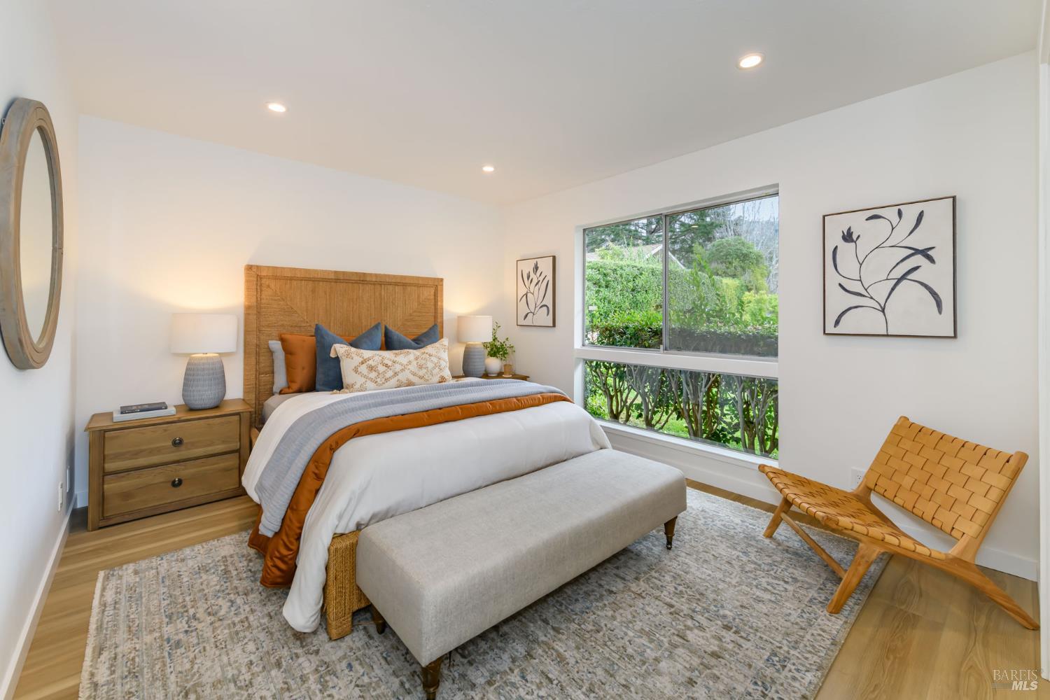 Detail Gallery Image 25 of 48 For 94 Biscayne Dr, San Rafael,  CA 94901 - 2 Beds | 2 Baths