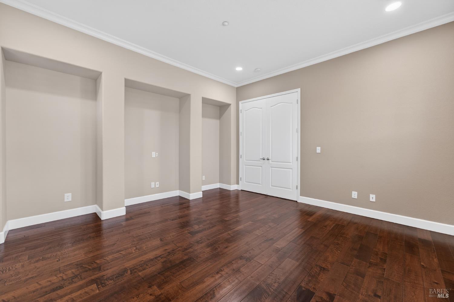 Detail Gallery Image 51 of 81 For 247 Cantada Way, American Canyon,  CA 94503 - 5 Beds | 4/1 Baths