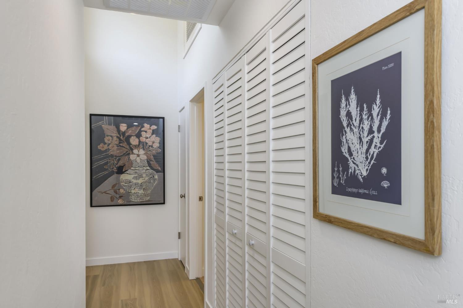 Detail Gallery Image 24 of 48 For 94 Biscayne Dr, San Rafael,  CA 94901 - 2 Beds | 2 Baths